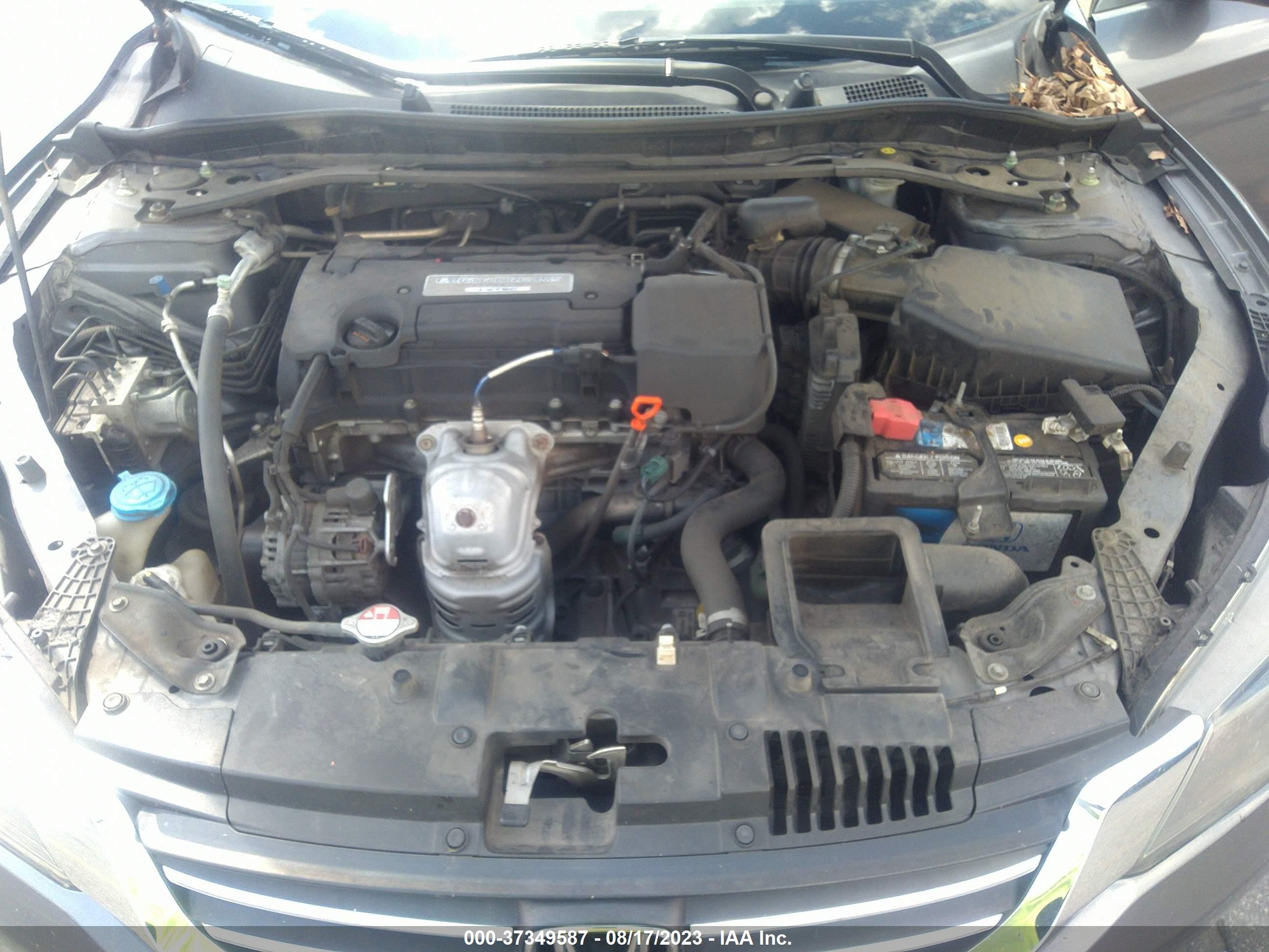 Photo 9 VIN: 1HGCR2F8XFA224926 - HONDA ACCORD 