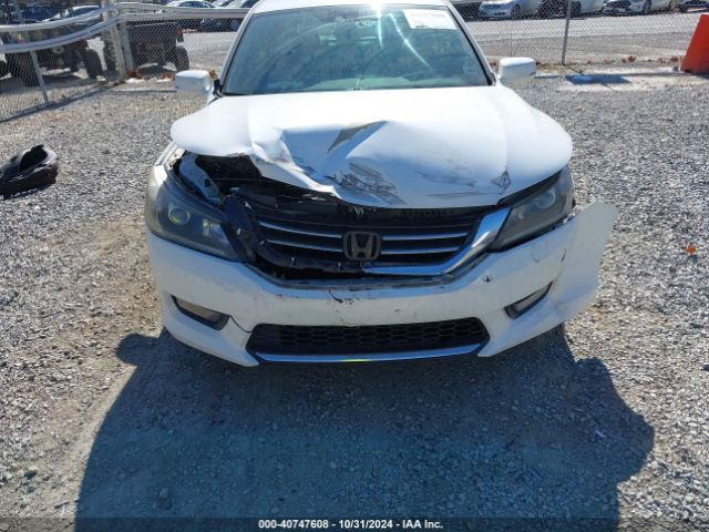 Photo 5 VIN: 1HGCR2F8XFA266433 - HONDA ACCORD 