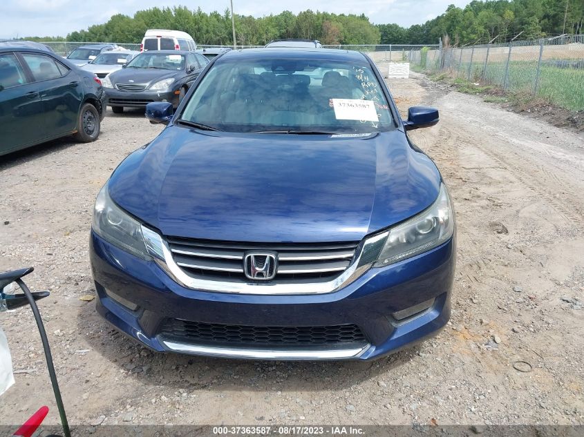 Photo 11 VIN: 1HGCR2F8XFA266576 - HONDA ACCORD 