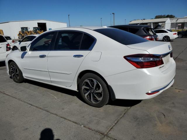 Photo 1 VIN: 1HGCR2F8XGA022573 - HONDA ACCORD 