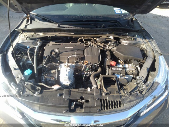 Photo 9 VIN: 1HGCR2F8XGA087827 - HONDA ACCORD SEDAN 