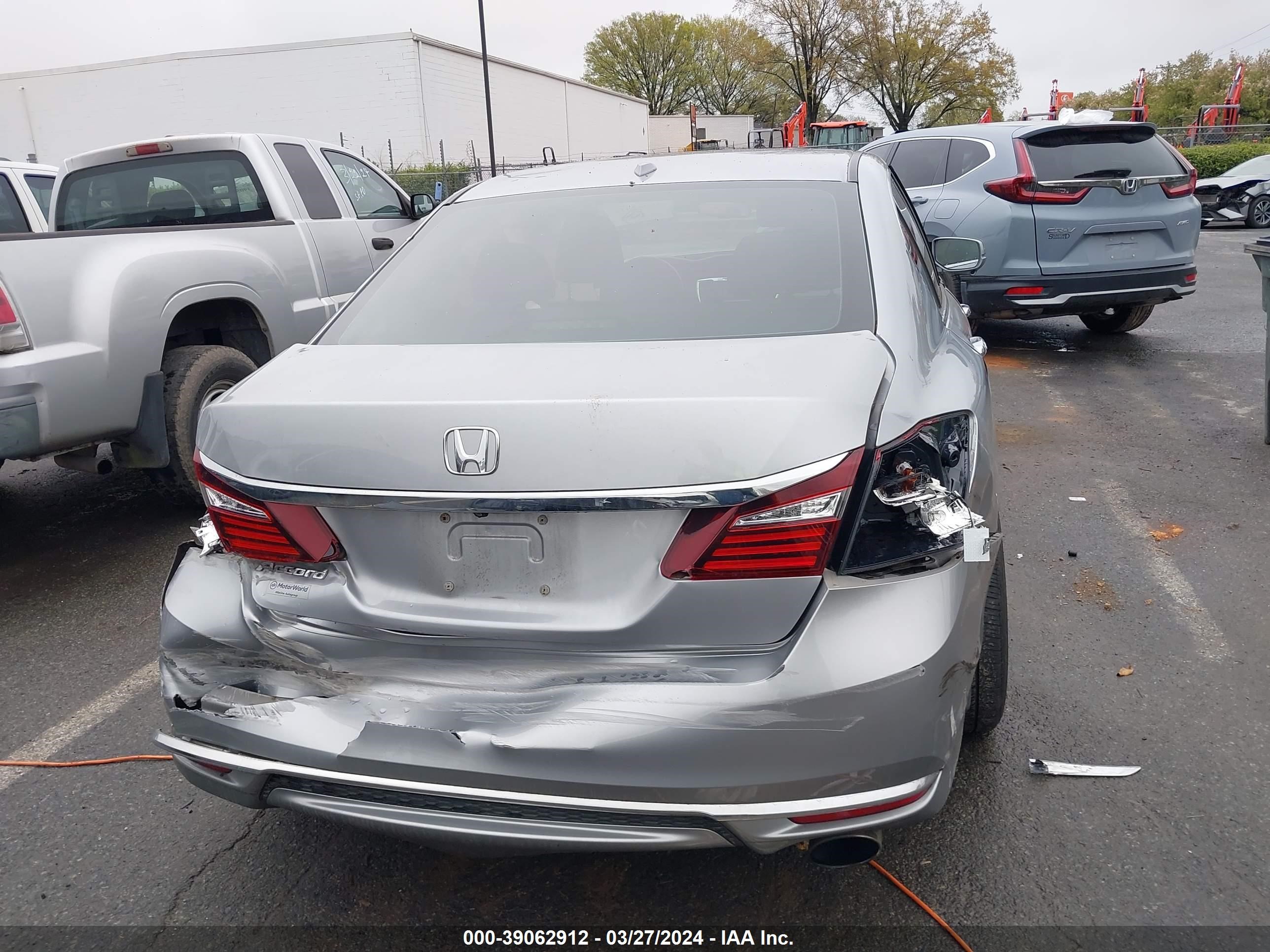 Photo 15 VIN: 1HGCR2F8XGA088699 - HONDA ACCORD 