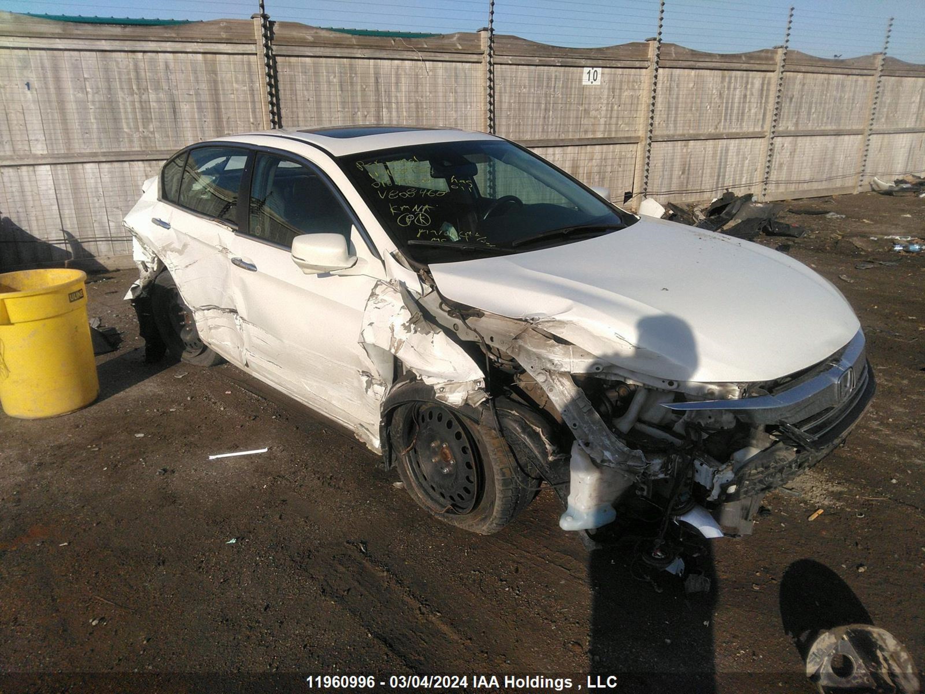 Photo 0 VIN: 1HGCR2F8XGA808468 - HONDA ACCORD 