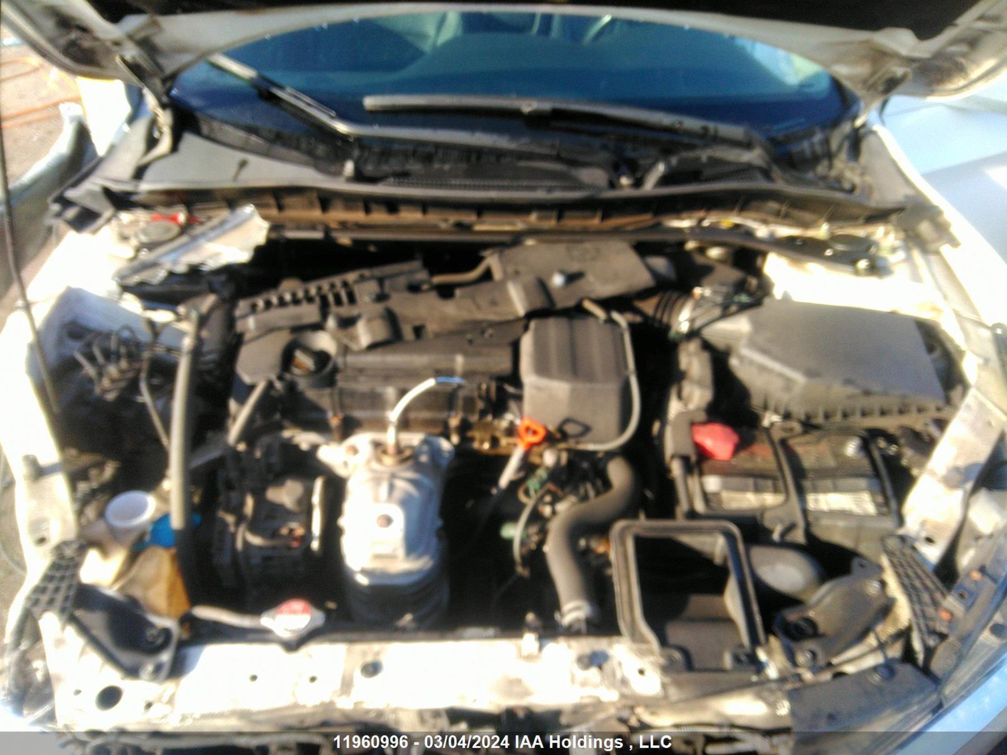 Photo 9 VIN: 1HGCR2F8XGA808468 - HONDA ACCORD 