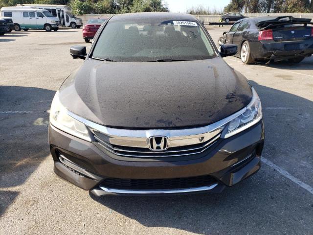 Photo 4 VIN: 1HGCR2F8XHA021585 - HONDA ACCORD EXL 