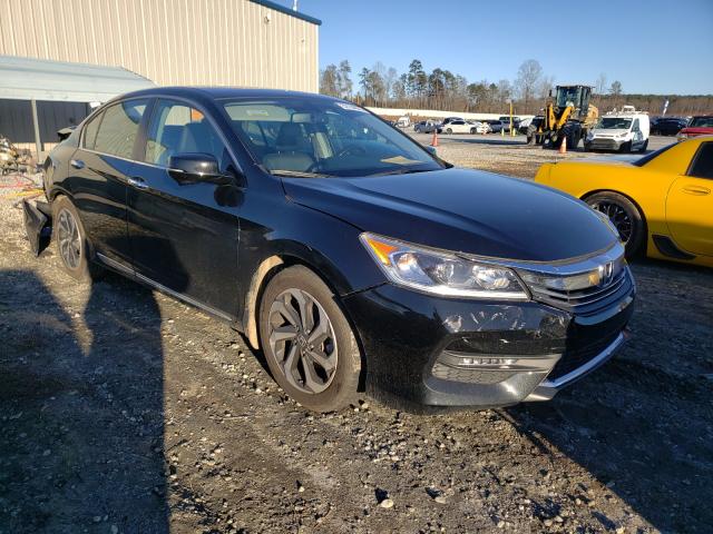 Photo 0 VIN: 1HGCR2F8XHA096111 - HONDA ACCORD 