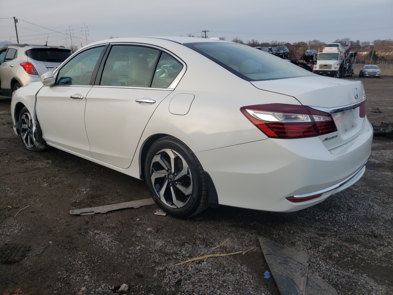 Photo 2 VIN: 1HGCR2F8XHA098294 - HONDA ACCORD EXL 