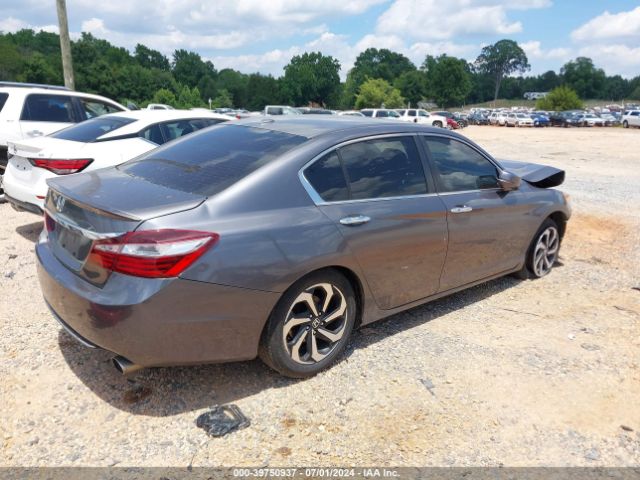 Photo 3 VIN: 1HGCR2F8XHA101565 - HONDA ACCORD 