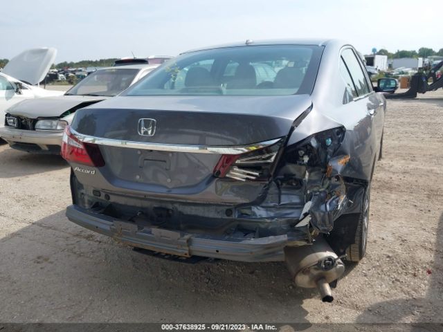 Photo 5 VIN: 1HGCR2F8XHA115448 - HONDA ACCORD 