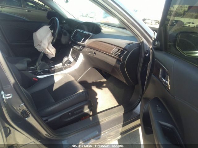 Photo 4 VIN: 1HGCR2F8XHA140172 - HONDA ACCORD SEDAN 