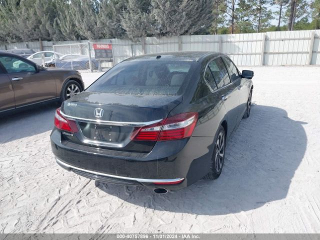 Photo 3 VIN: 1HGCR2F8XHA172071 - HONDA ACCORD 