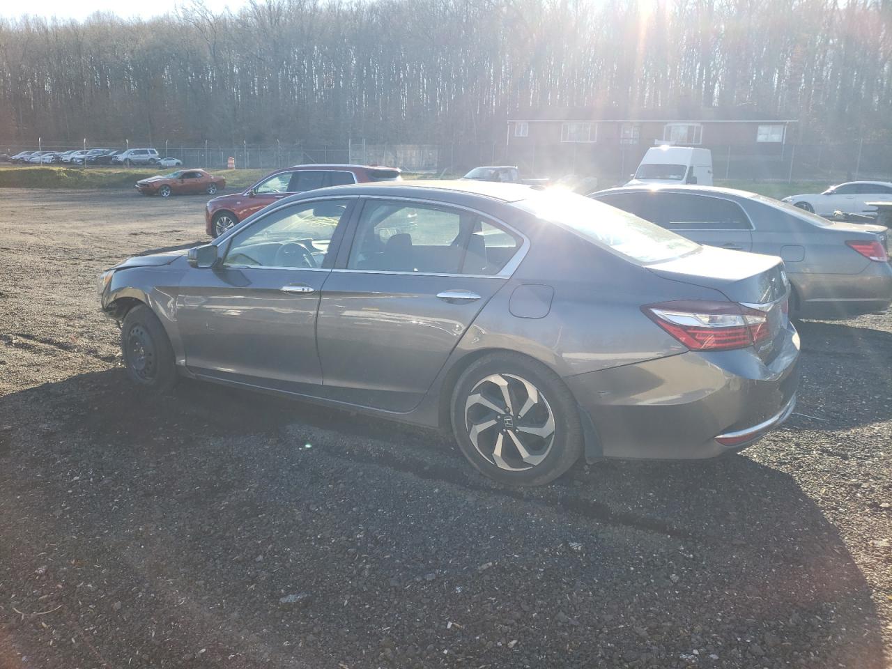 Photo 1 VIN: 1HGCR2F8XHA235282 - HONDA ACCORD 