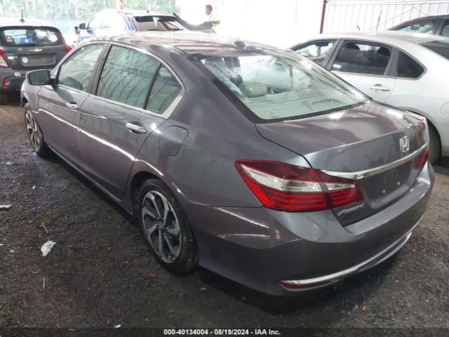 Photo 2 VIN: 1HGCR2F8XHA249277 - HONDA ACCORD 