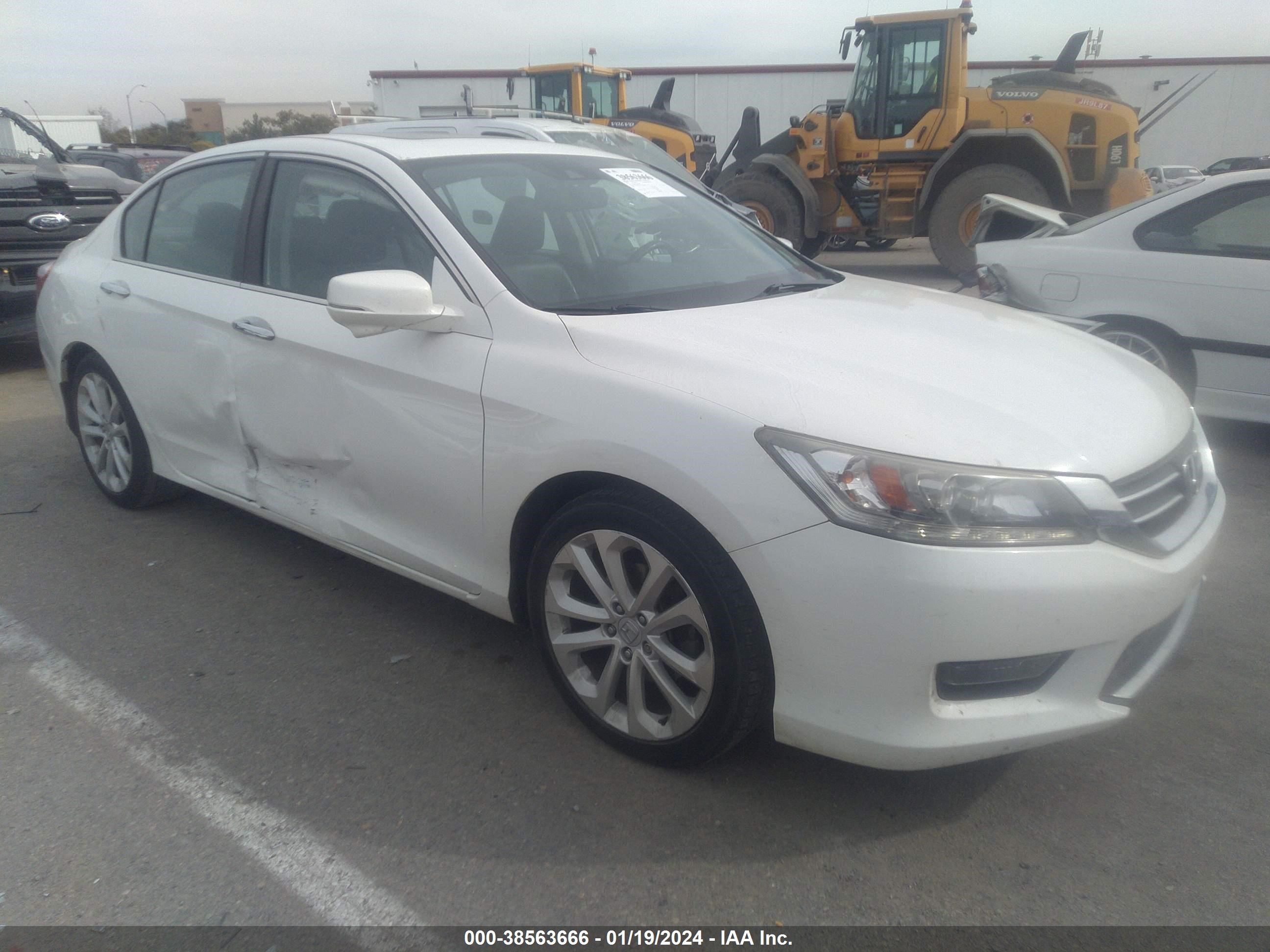 Photo 0 VIN: 1HGCR2F90EA803818 - HONDA ACCORD 