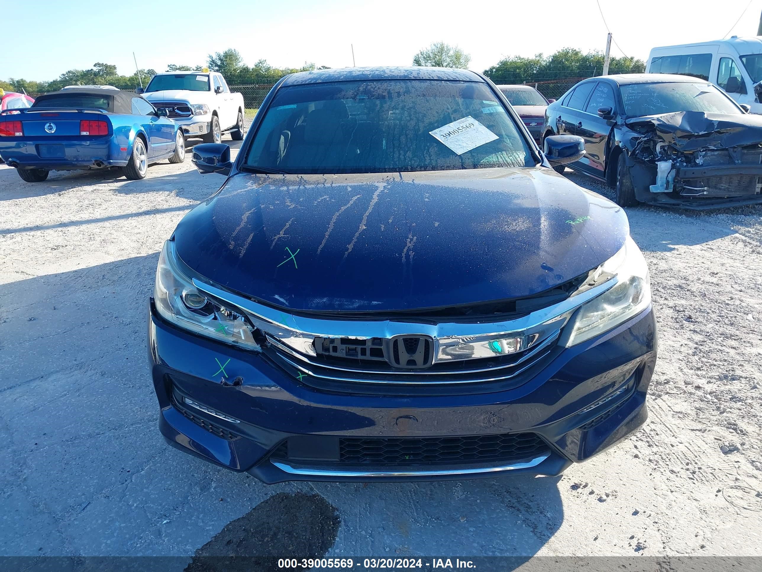 Photo 11 VIN: 1HGCR2F90GA054991 - HONDA ACCORD 