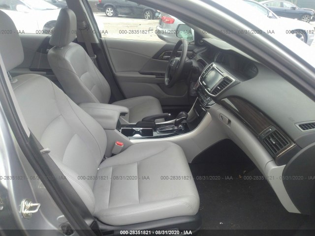 Photo 4 VIN: 1HGCR2F91GA158809 - HONDA ACCORD SEDAN 