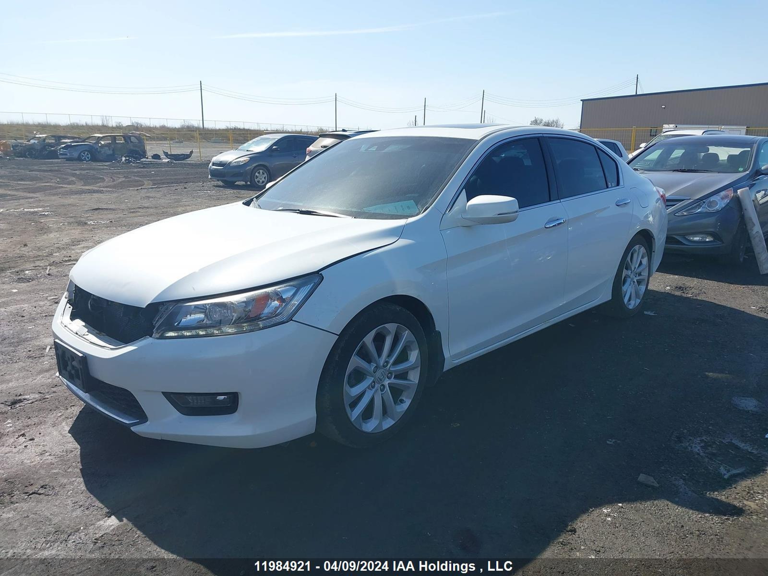 Photo 1 VIN: 1HGCR2F92EA812228 - HONDA ACCORD 