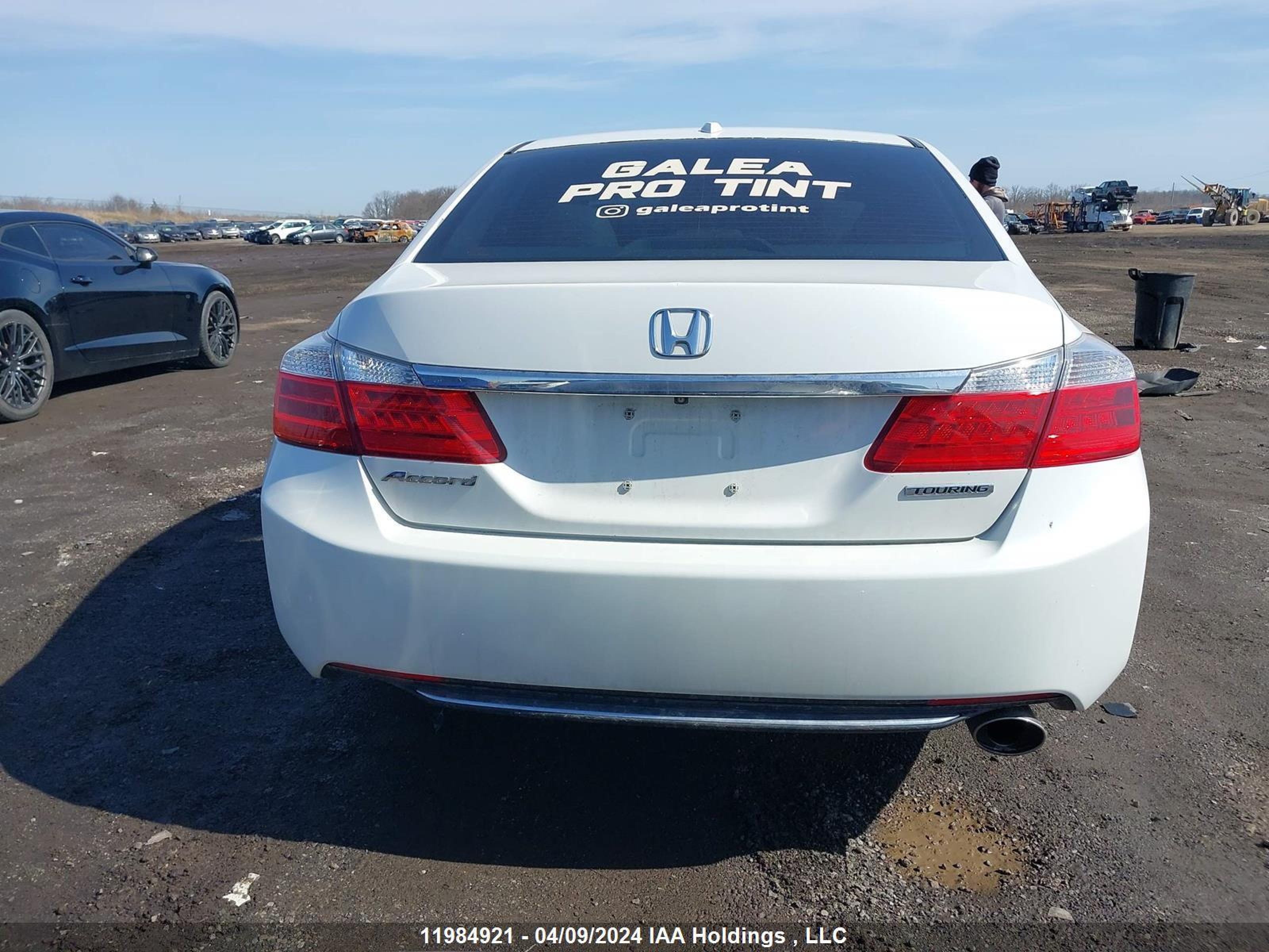 Photo 15 VIN: 1HGCR2F92EA812228 - HONDA ACCORD 