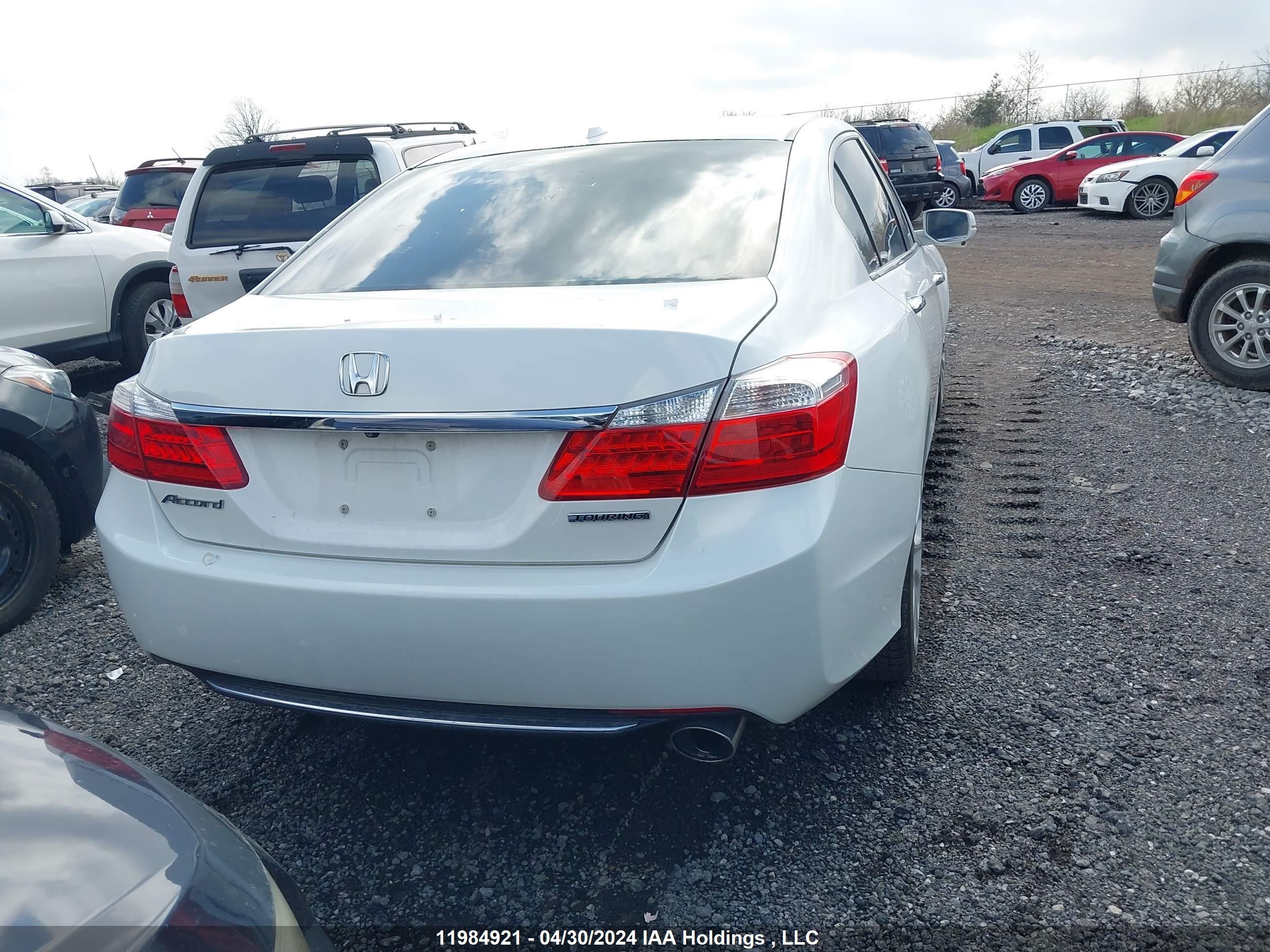 Photo 3 VIN: 1HGCR2F92EA812228 - HONDA ACCORD 