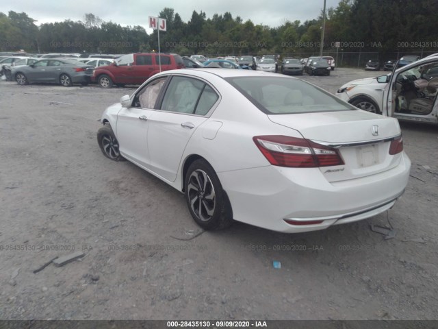 Photo 2 VIN: 1HGCR2F92HA015661 - HONDA ACCORD SEDAN 