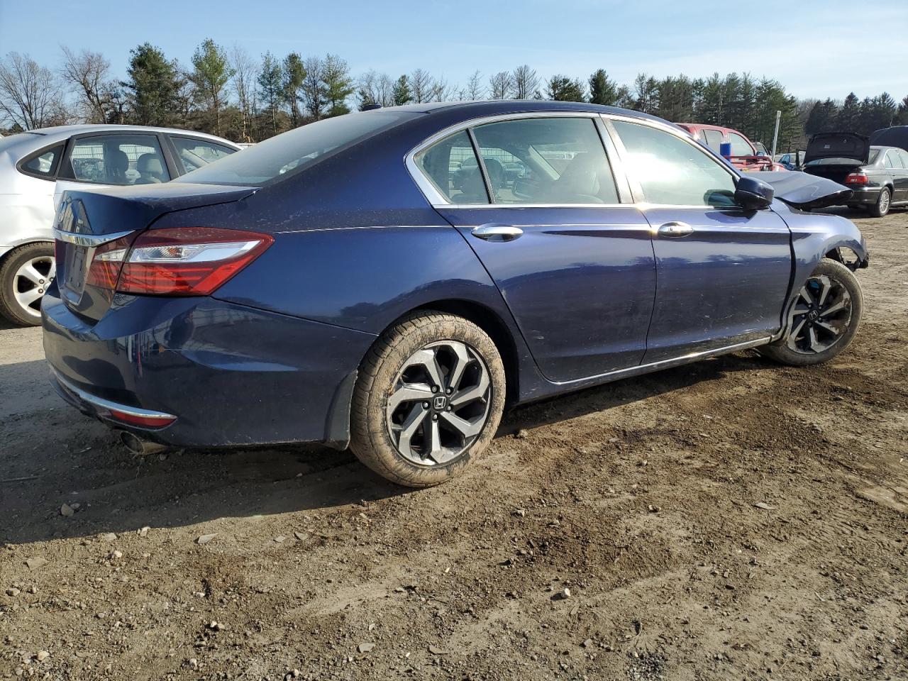 Photo 2 VIN: 1HGCR2F92HA084141 - HONDA ACCORD 