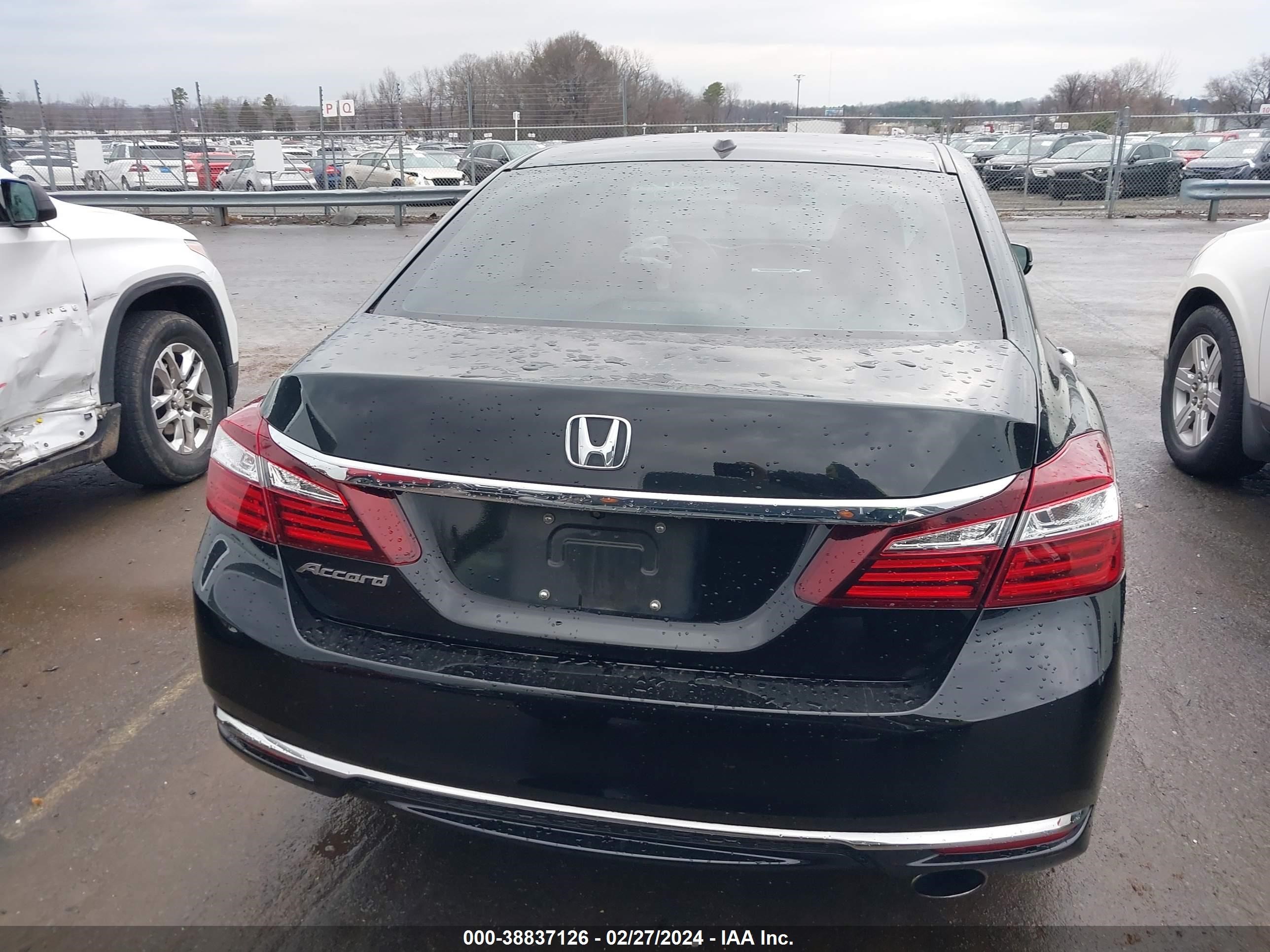 Photo 15 VIN: 1HGCR2F92HA131541 - HONDA ACCORD 