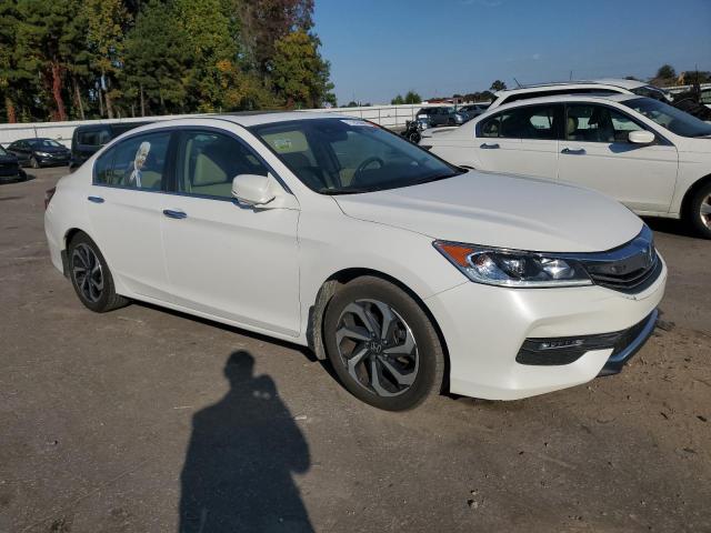 Photo 3 VIN: 1HGCR2F92HA276904 - HONDA ACCORD EXL 