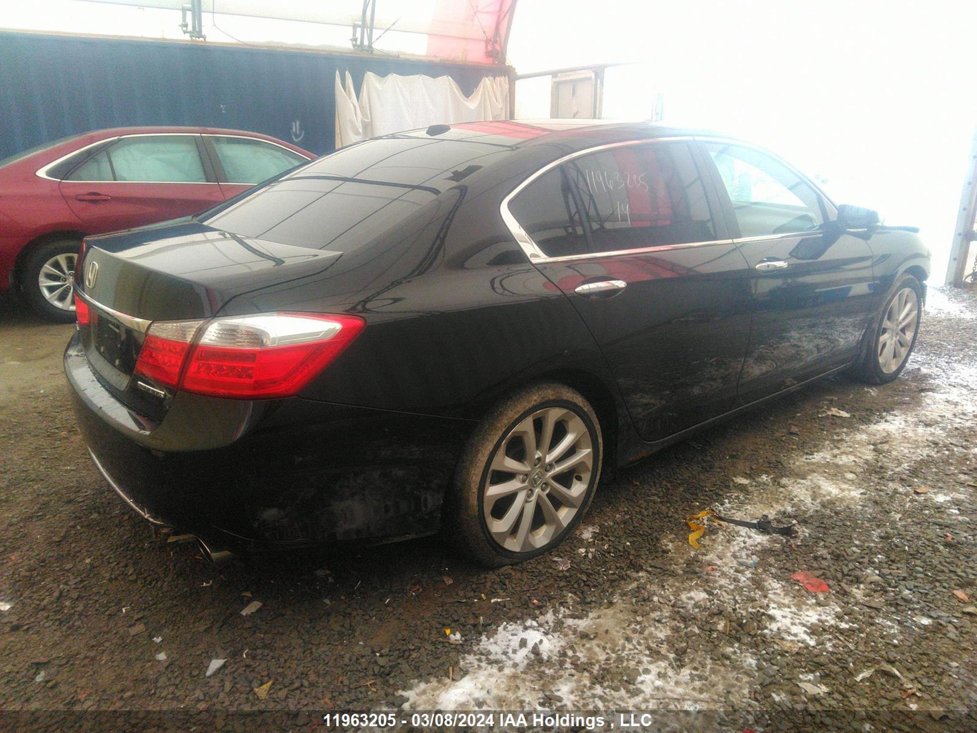 Photo 3 VIN: 1HGCR2F93EA802226 - HONDA ACCORD 