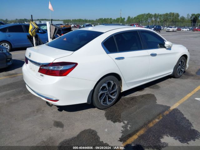 Photo 3 VIN: 1HGCR2F93GA143406 - HONDA ACCORD 