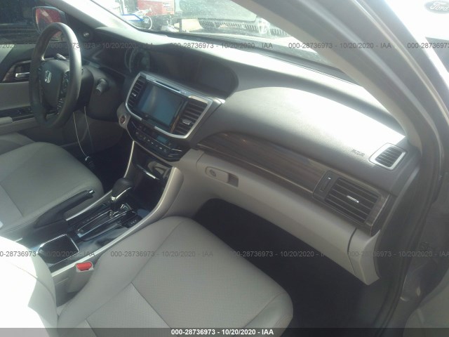 Photo 4 VIN: 1HGCR2F93GA242632 - HONDA ACCORD SEDAN 