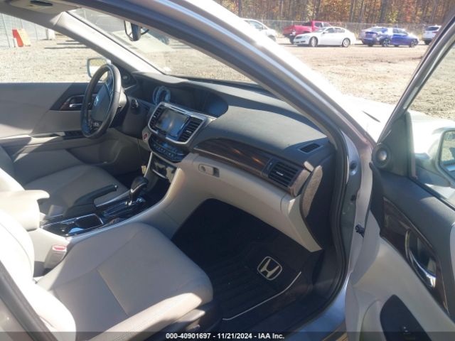 Photo 4 VIN: 1HGCR2F93HA144637 - HONDA ACCORD 