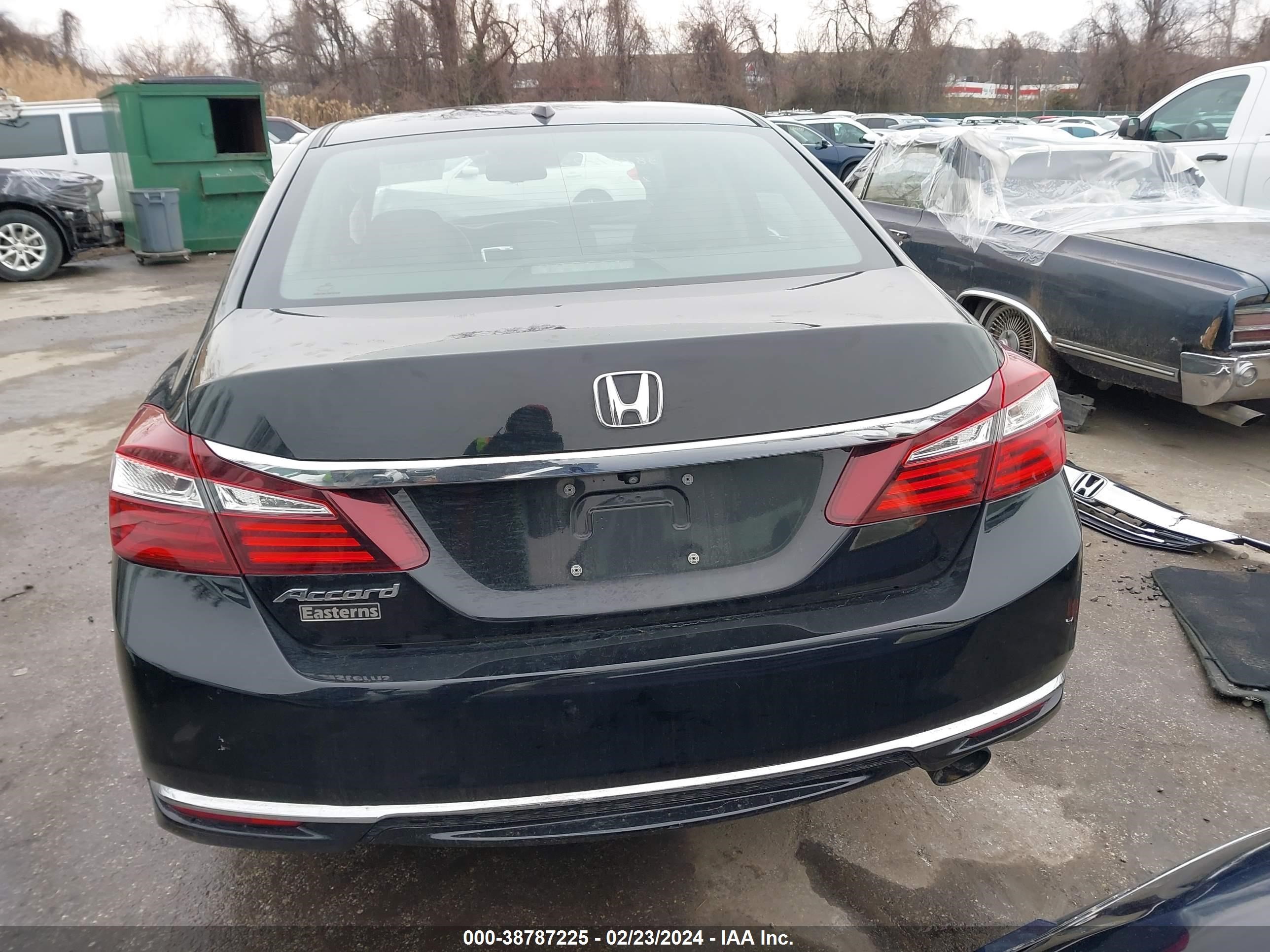 Photo 15 VIN: 1HGCR2F96GA236405 - HONDA ACCORD 