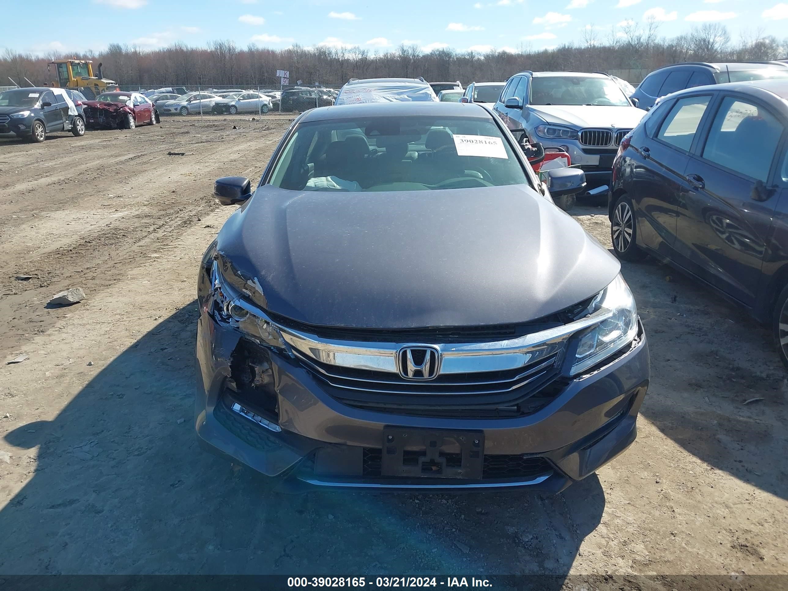 Photo 11 VIN: 1HGCR2F98HA041519 - HONDA ACCORD 