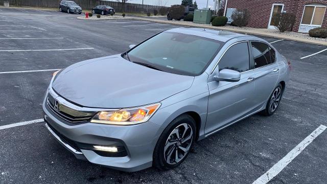 Photo 1 VIN: 1HGCR2F98HA087514 - HONDA ACCORD 