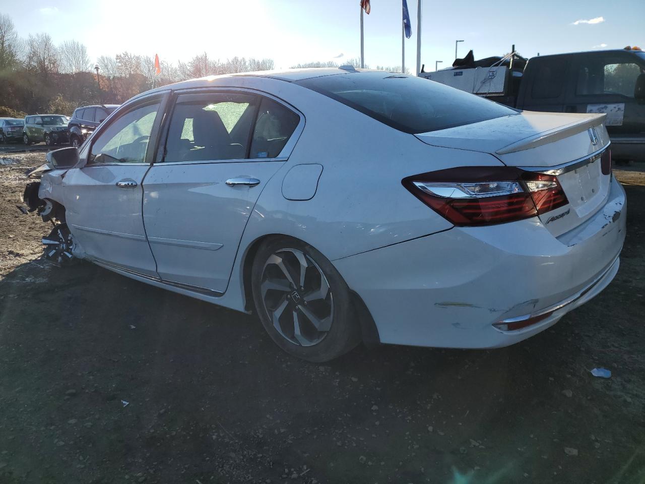 Photo 1 VIN: 1HGCR2F99GA208890 - HONDA ACCORD 