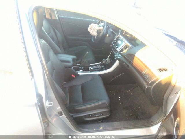 Photo 4 VIN: 1HGCR2F9XGA009217 - HONDA ACCORD SEDAN 