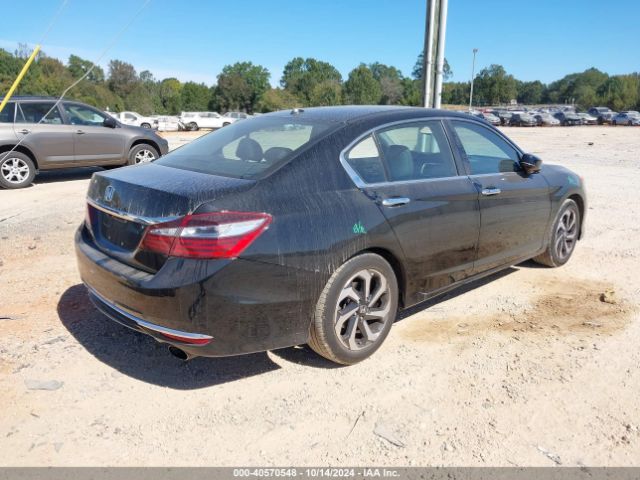 Photo 3 VIN: 1HGCR2F9XHA043028 - HONDA ACCORD 