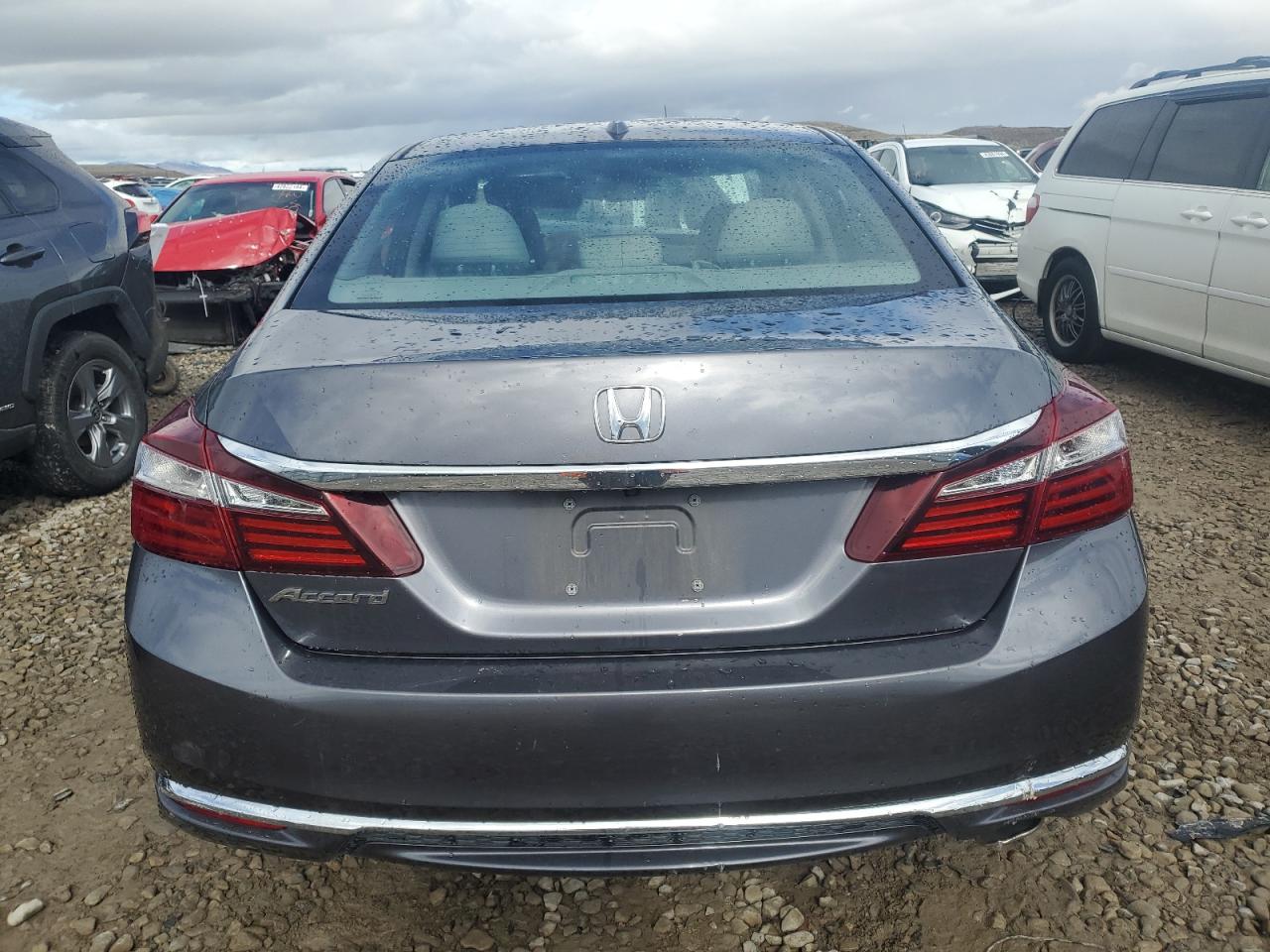 Photo 5 VIN: 1HGCR2F9XHA251569 - HONDA ACCORD 