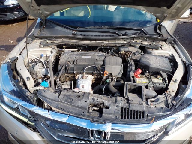 Photo 9 VIN: 1HGCR2F9XHA268971 - HONDA ACCORD 