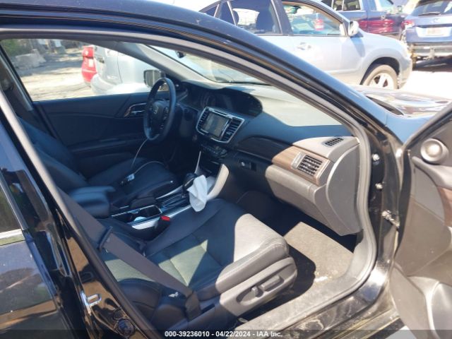 Photo 4 VIN: 1HGCR3F02GA022177 - HONDA ACCORD 