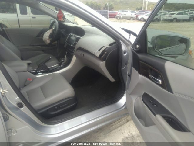 Photo 4 VIN: 1HGCR3F07HA023343 - HONDA ACCORD SEDAN 