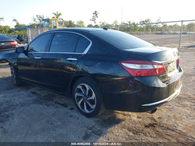 Photo 2 VIN: 1HGCR3F0XHA020887 - HONDA ACCORD 