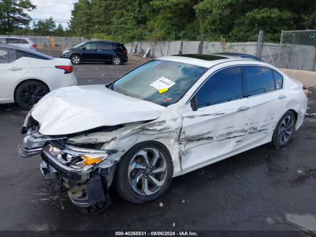 Photo 5 VIN: 1HGCR3F0XHA028486 - HONDA ACCORD 