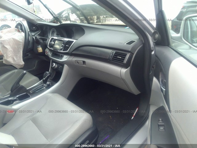 Photo 4 VIN: 1HGCR3F80DA008571 - HONDA ACCORD SDN 