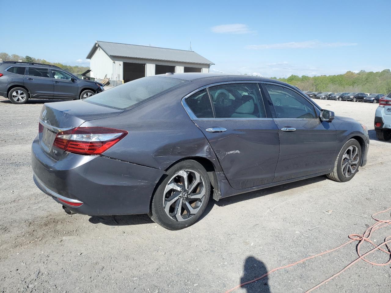 Photo 2 VIN: 1HGCR3F80GA018442 - HONDA ACCORD 