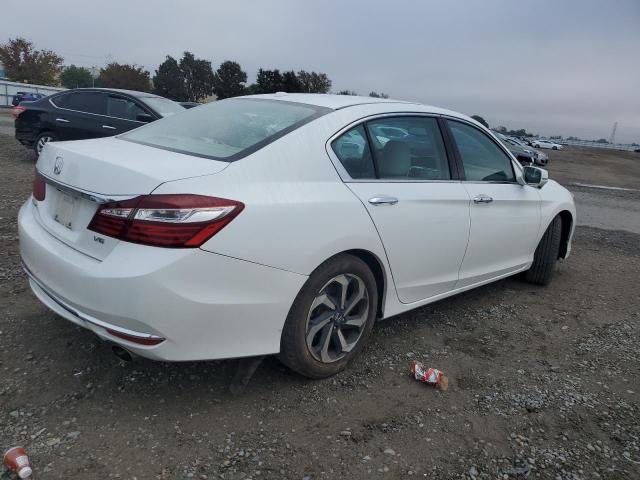 Photo 2 VIN: 1HGCR3F80HA017888 - HONDA ACCORD 