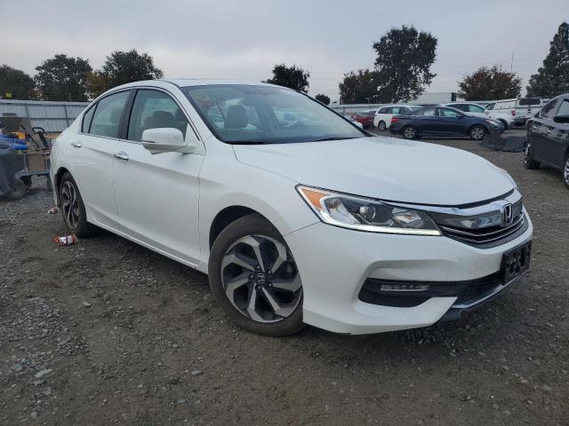 Photo 3 VIN: 1HGCR3F80HA017888 - HONDA ACCORD 