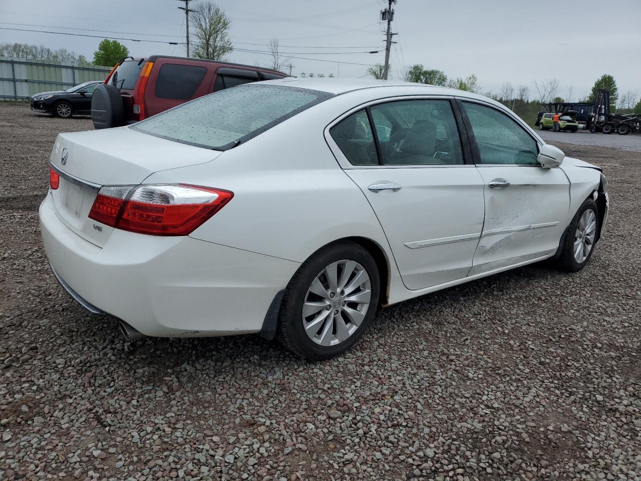 Photo 2 VIN: 1HGCR3F81DA001807 - HONDA ACCORD 