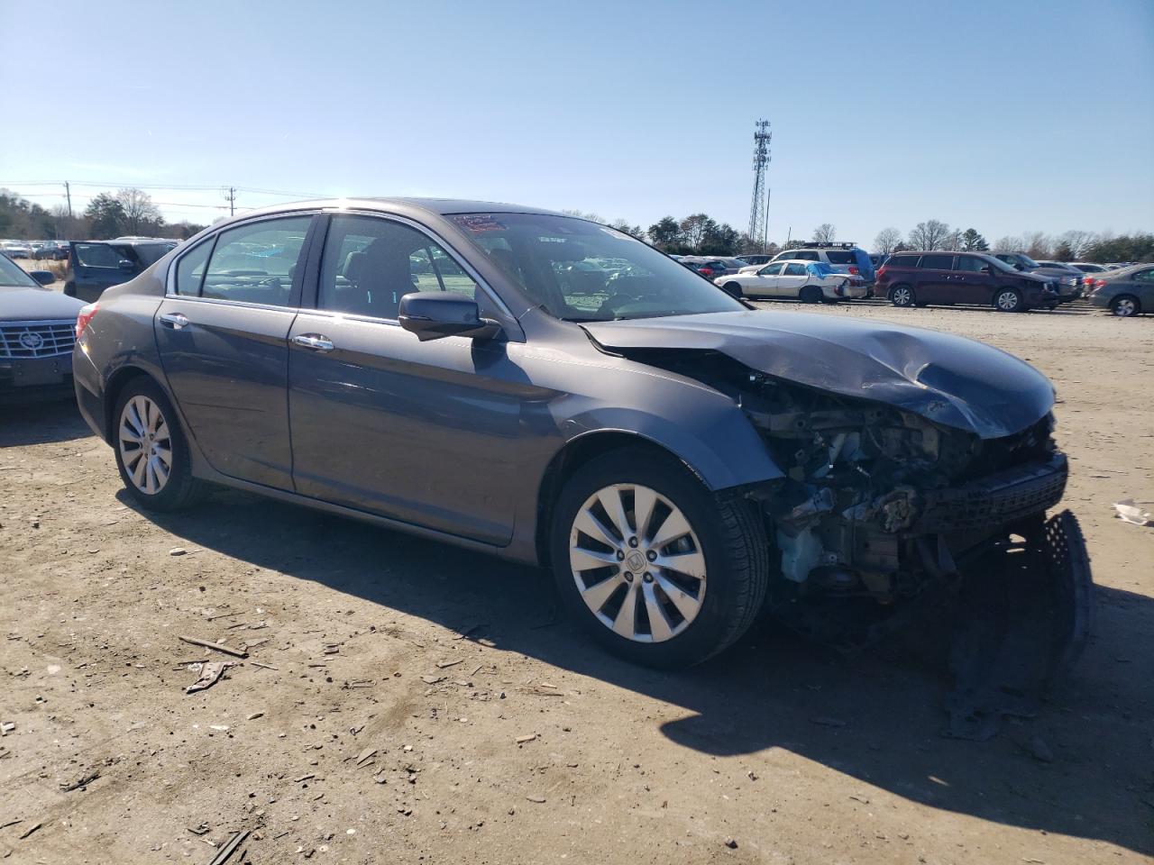 Photo 3 VIN: 1HGCR3F81DA003041 - HONDA ACCORD 