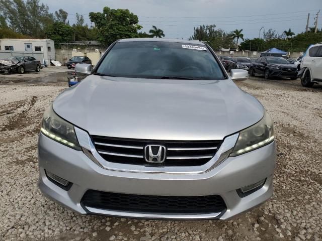 Photo 4 VIN: 1HGCR3F81DA032913 - HONDA ACCORD 